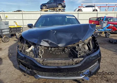 2017 Honda Accord Sport z USA, uszkodzony, nr VIN 1HGCR2F50HA102777